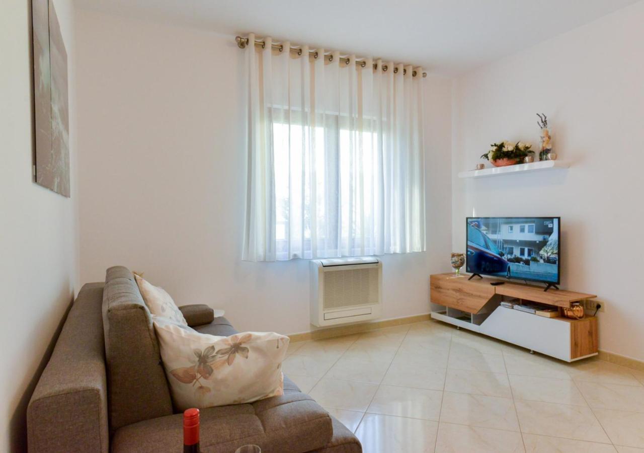 Apartments Leona 우마그 외부 사진